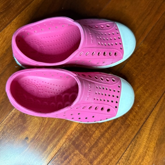 Native Kids Pink Slip-On Shoes - Picture 8 of 9